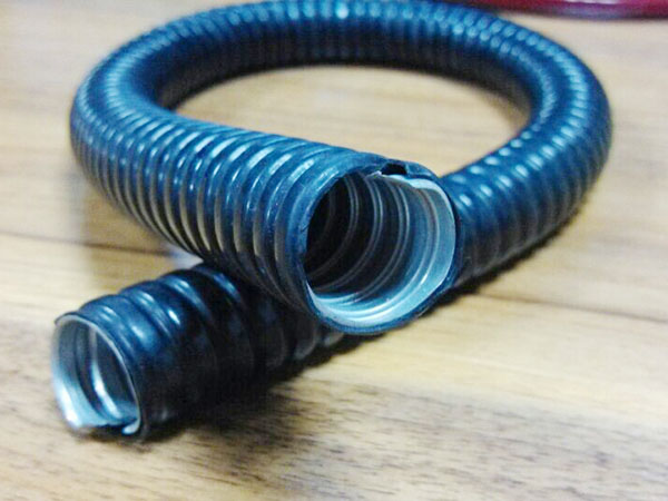 PVC金属软管 护套管 金属护线管 被覆PVC金属软管护套 金属蛇管